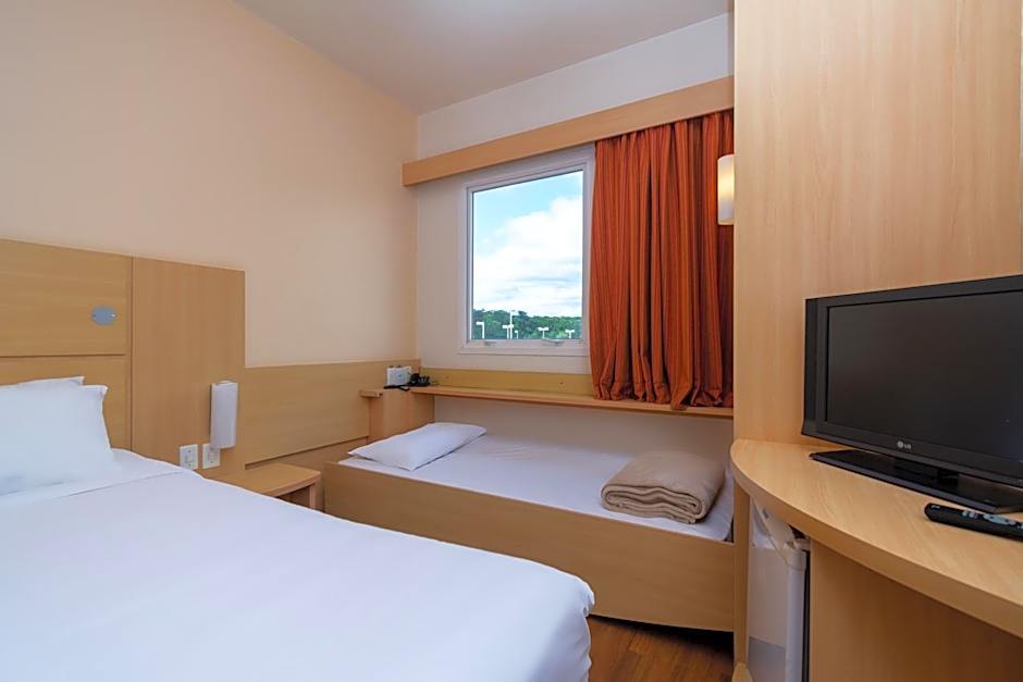 ibis Campo Grande