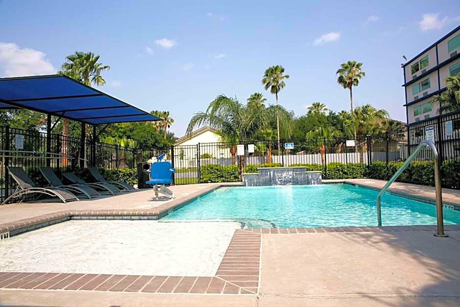 Radisson Hotel McAllen Airport
