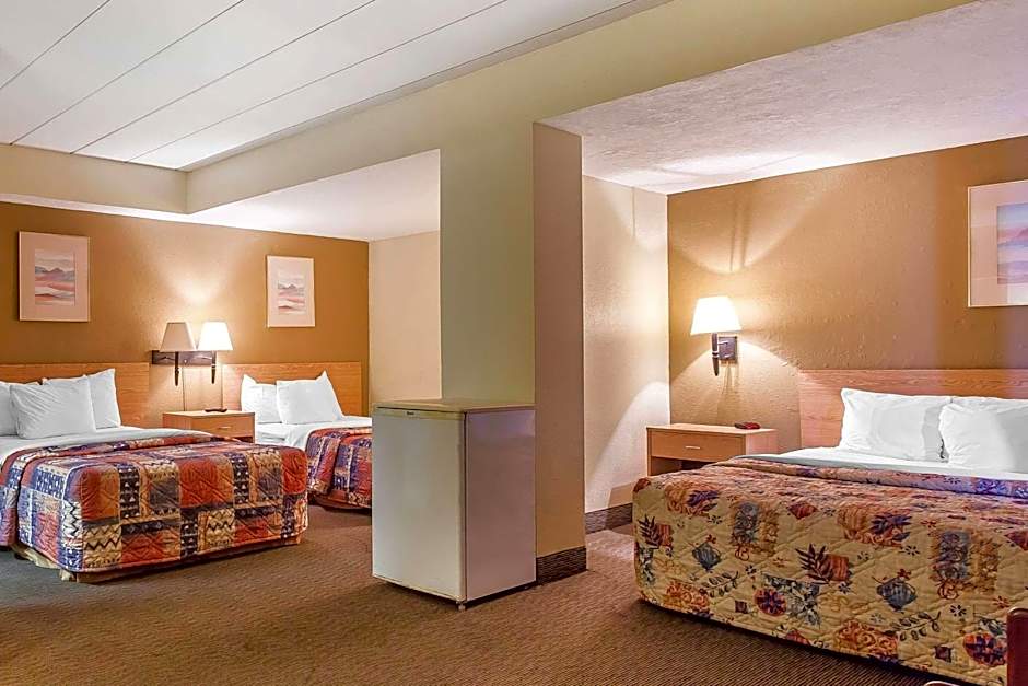 Rodeway Inn North