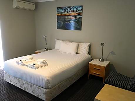 Double or Twin Room with Shared Bathroom