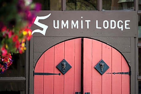 Summit Lodge