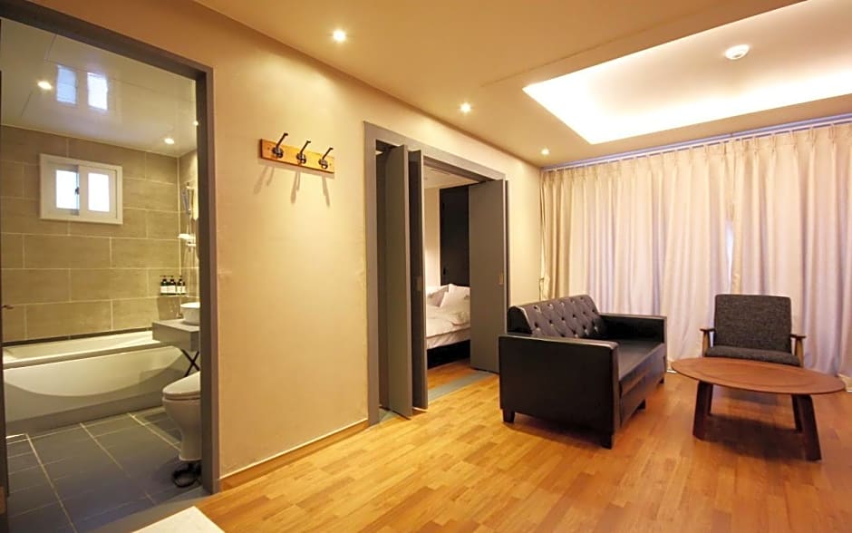 Changwon Masan No.25 Odong