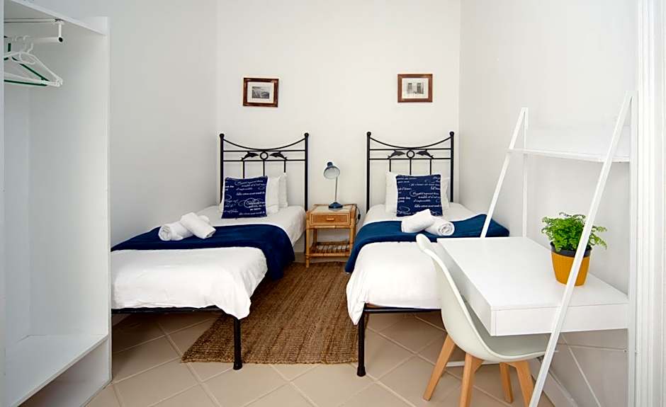 Boulders Beach Hotel, Cafe and Curio shop