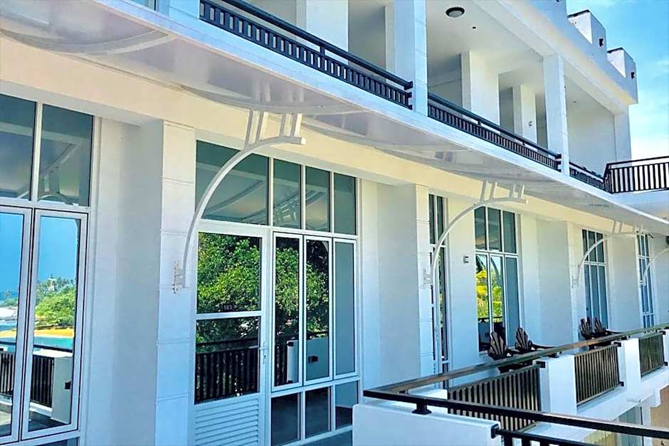 Queens Beach Hotel