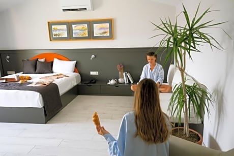 Junior Suite with Pool View