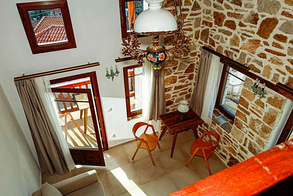 Annousa's House & Studios