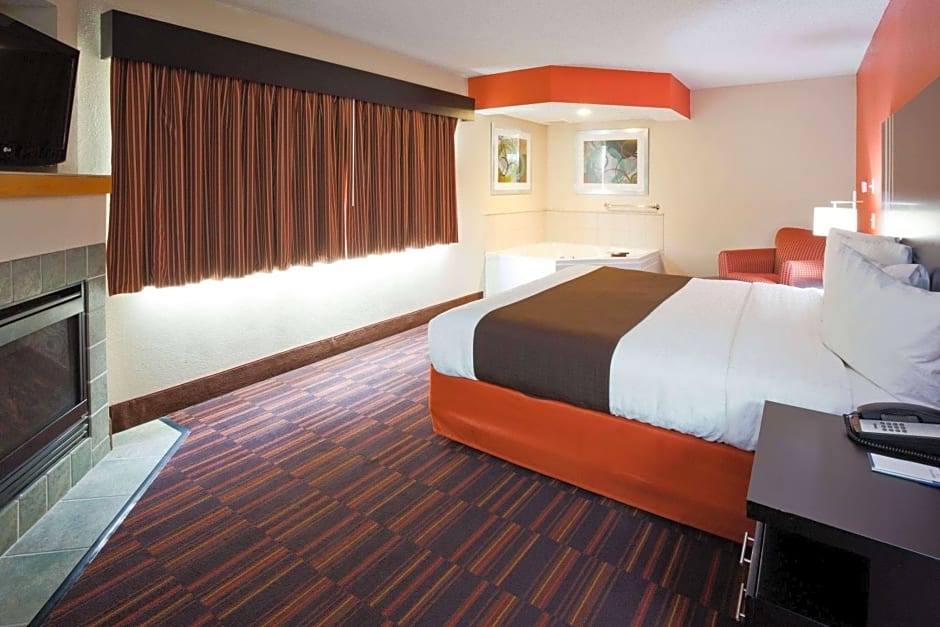AmericInn by Wyndham Shakopee Near Canterbury Park