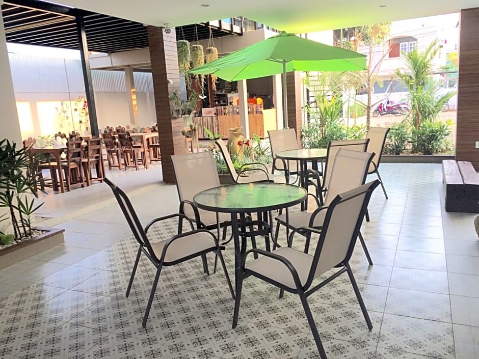 Dino Studio Luxury Homestay