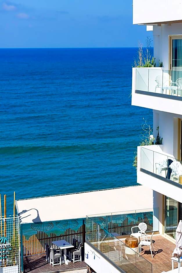 Kahlua Hotel & Suites
