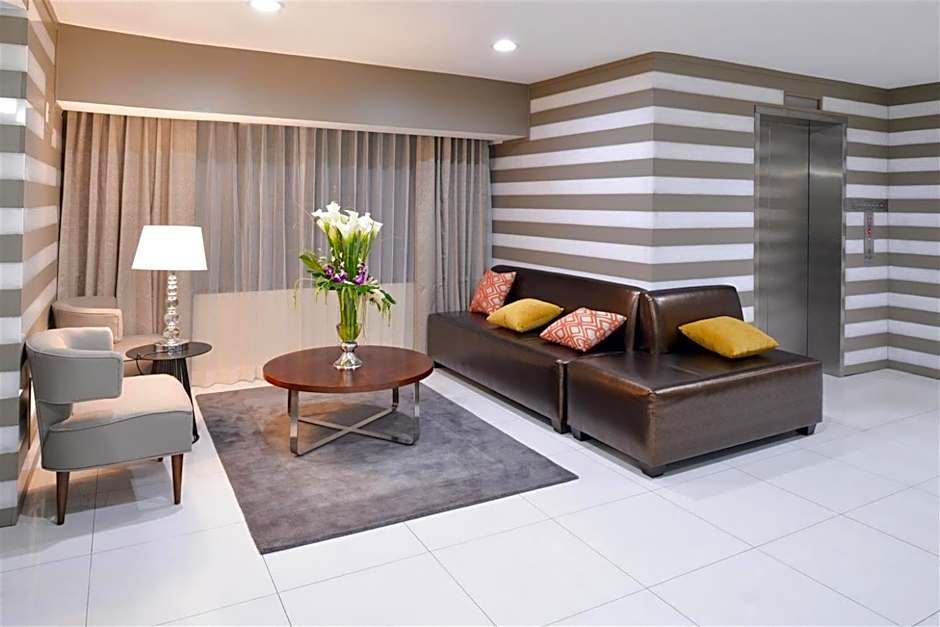 Best Western Plus LA Mid-Town Hotel