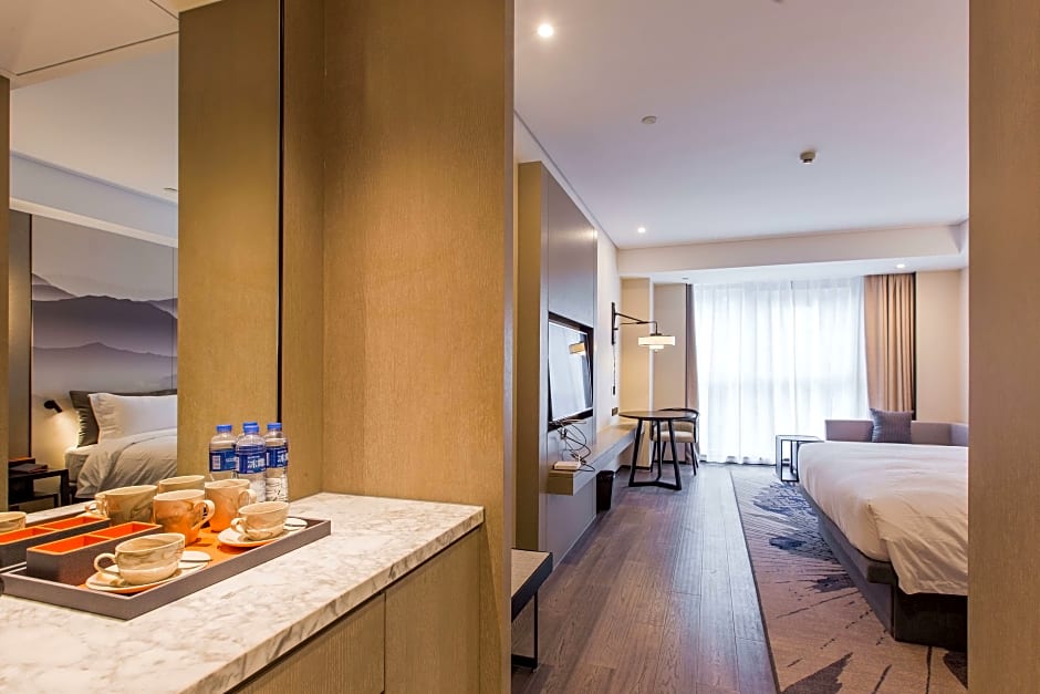 Howard Johnson by Wyndham Life ZhuoYuan Ningbo
