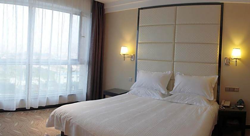 GreenTree Inn Shandong North Weihai Station North International Bathing Beach Business Hotel