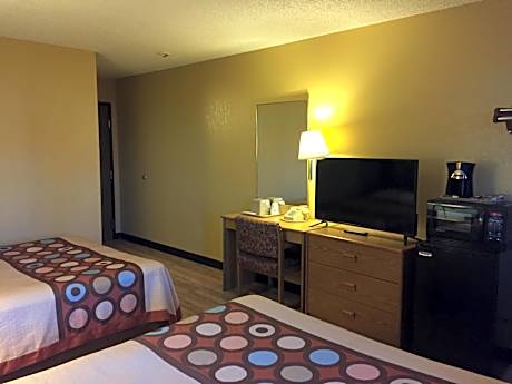 Queen Room with Two Queen Beds - Non-Smoking