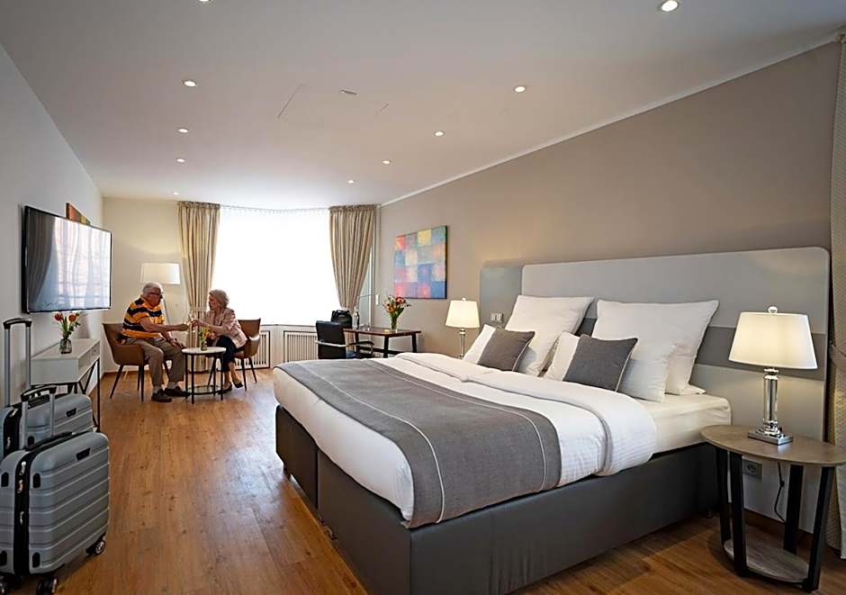 Photo 1 of 4 of Junior Suite