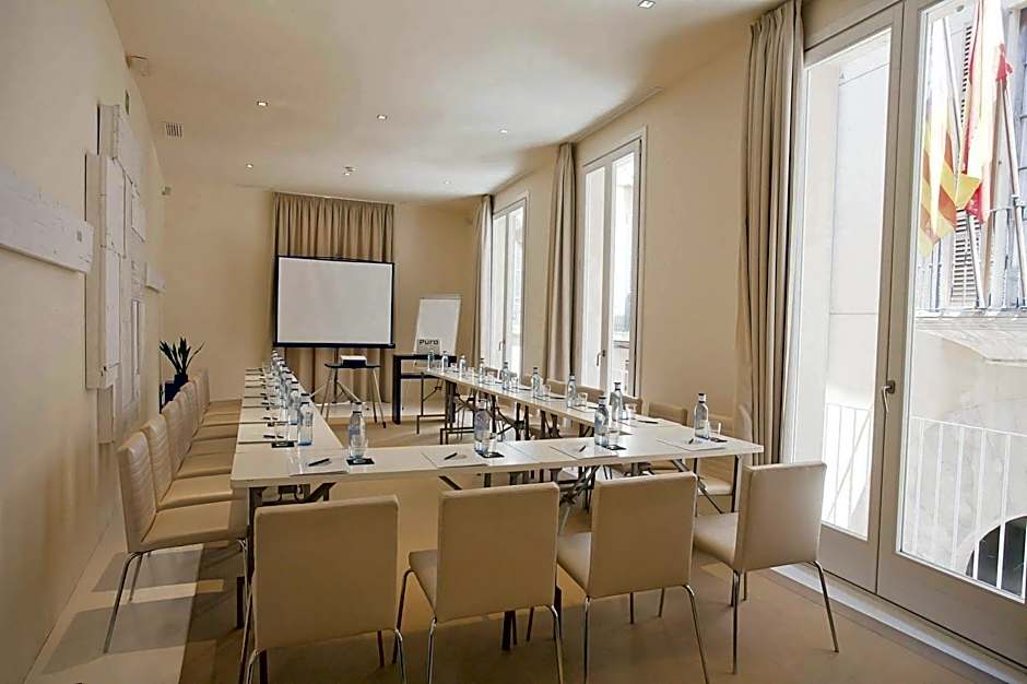 Puro Hotel Oasis Urbano