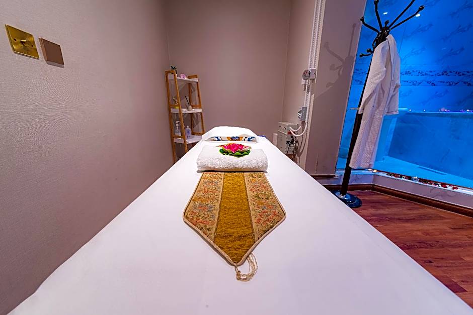 Saraya Palace Hotel by Acron