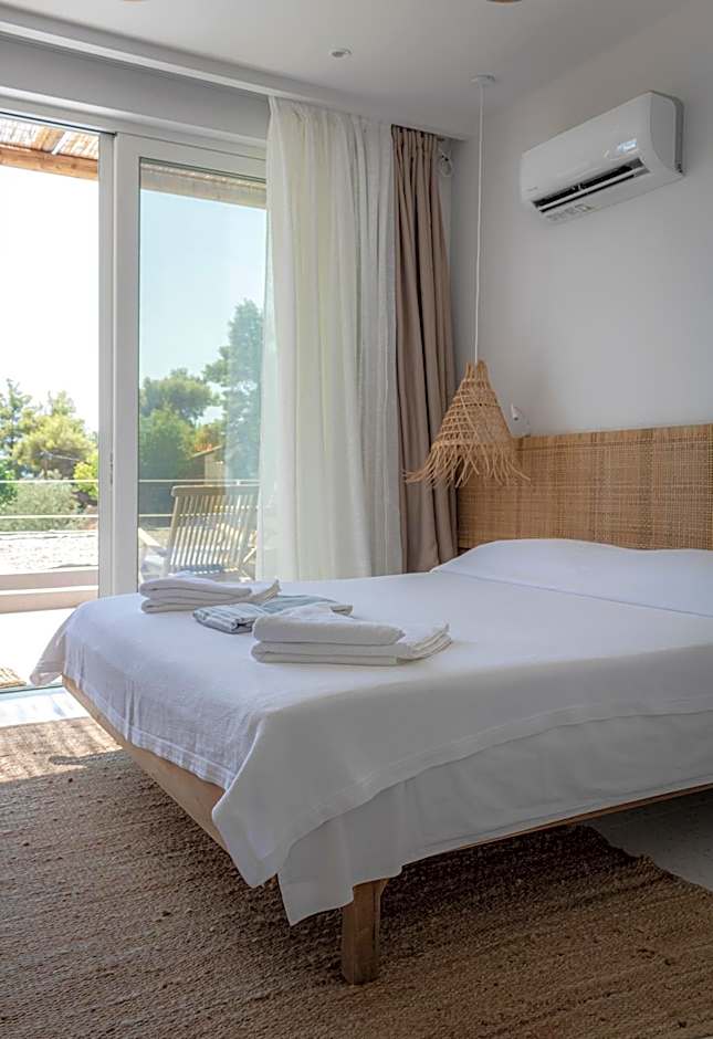 ARION SEASIDE SUITES