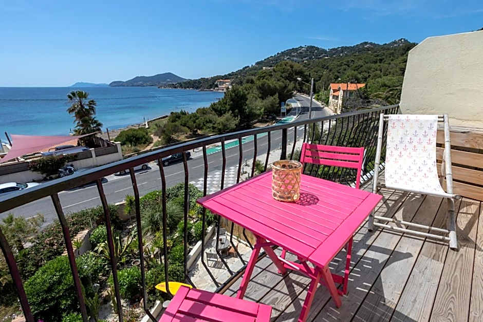 Hotel Almanarre Plage - Hotel Eco-Responsable face a la mer