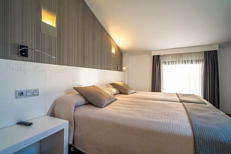Superior Double or Twin Room with Terrace