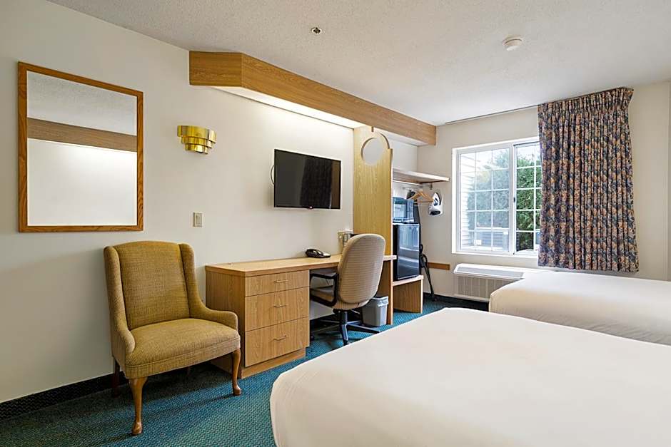 Charlevoix Inn & Suites SureStay Collection by Best Western