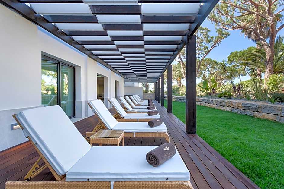 Pine Cliffs Village & Golf Suites