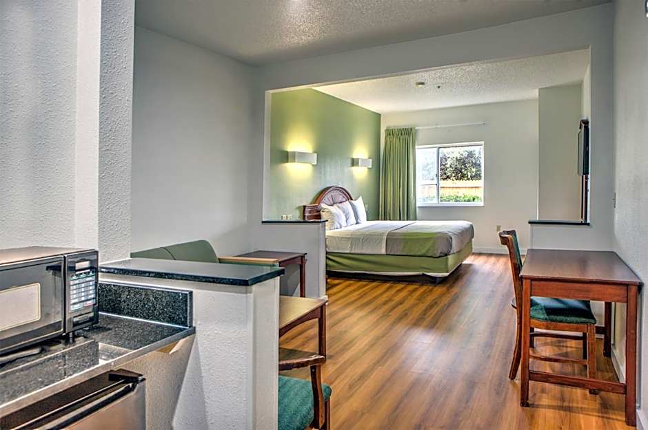 Motel 6-Dallas, TX - Northwest
