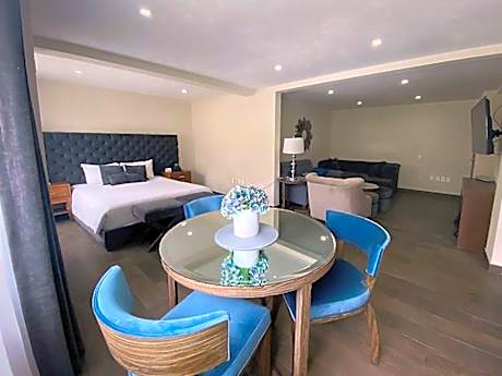 Delux Suite