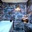 Cappa Via Cave Hotel
