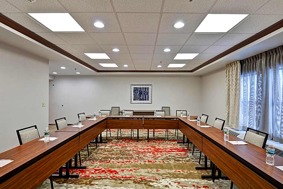 Hampton Inn Albany-Wolf Road (Airport)