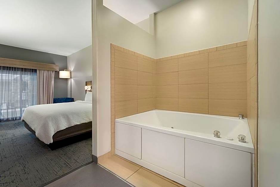 Holiday Inn Express Hotel & Suites Saginaw By IHG