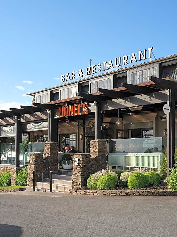 Suncourt Hotel & Conference Centre