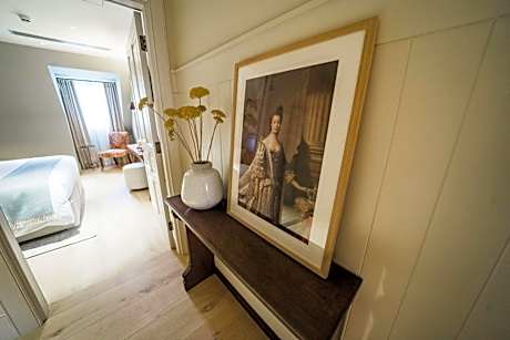 Wellington Lodge Suite