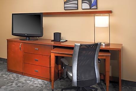 One-Bedroom King Suite