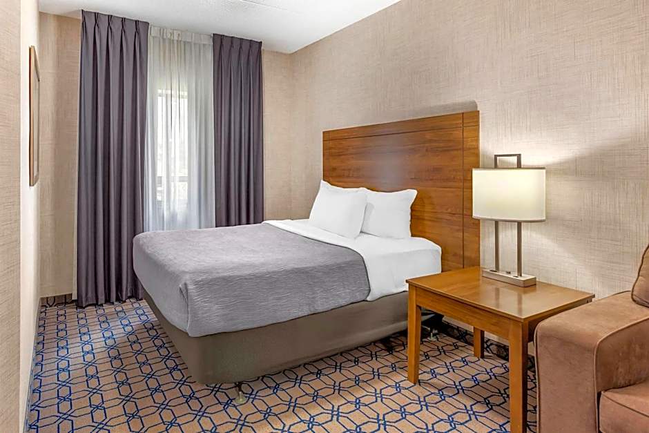 Quality Suites Whitby