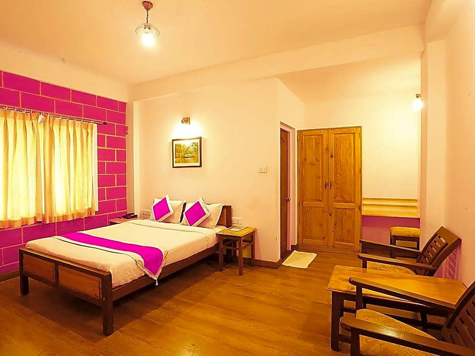 Altius Nest Hotel