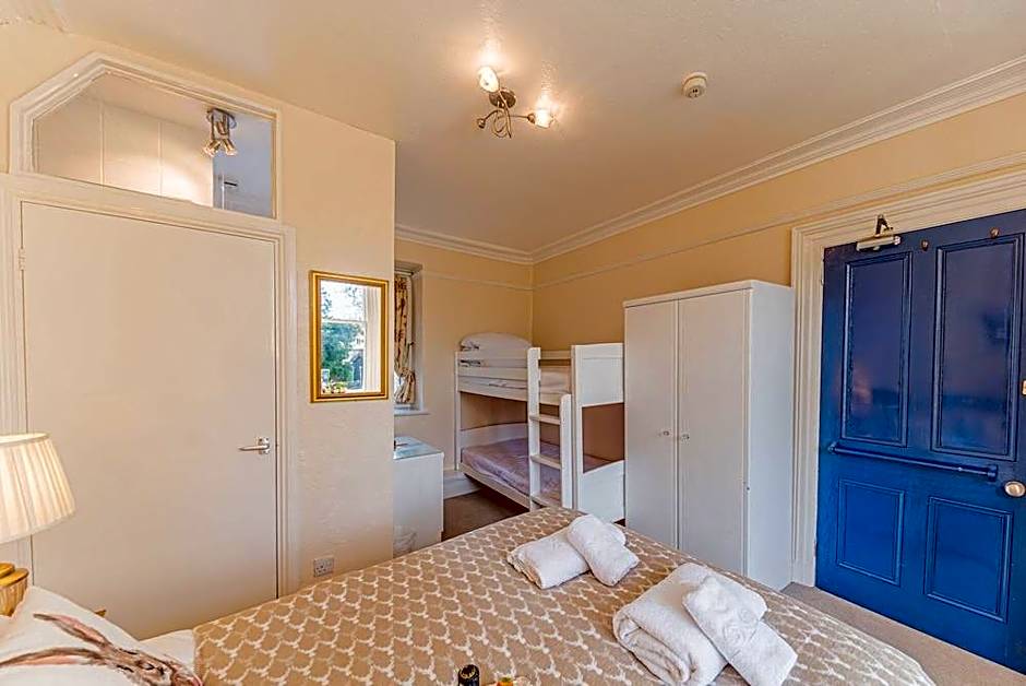 Rayrigg Villa Windermere (Room Only)