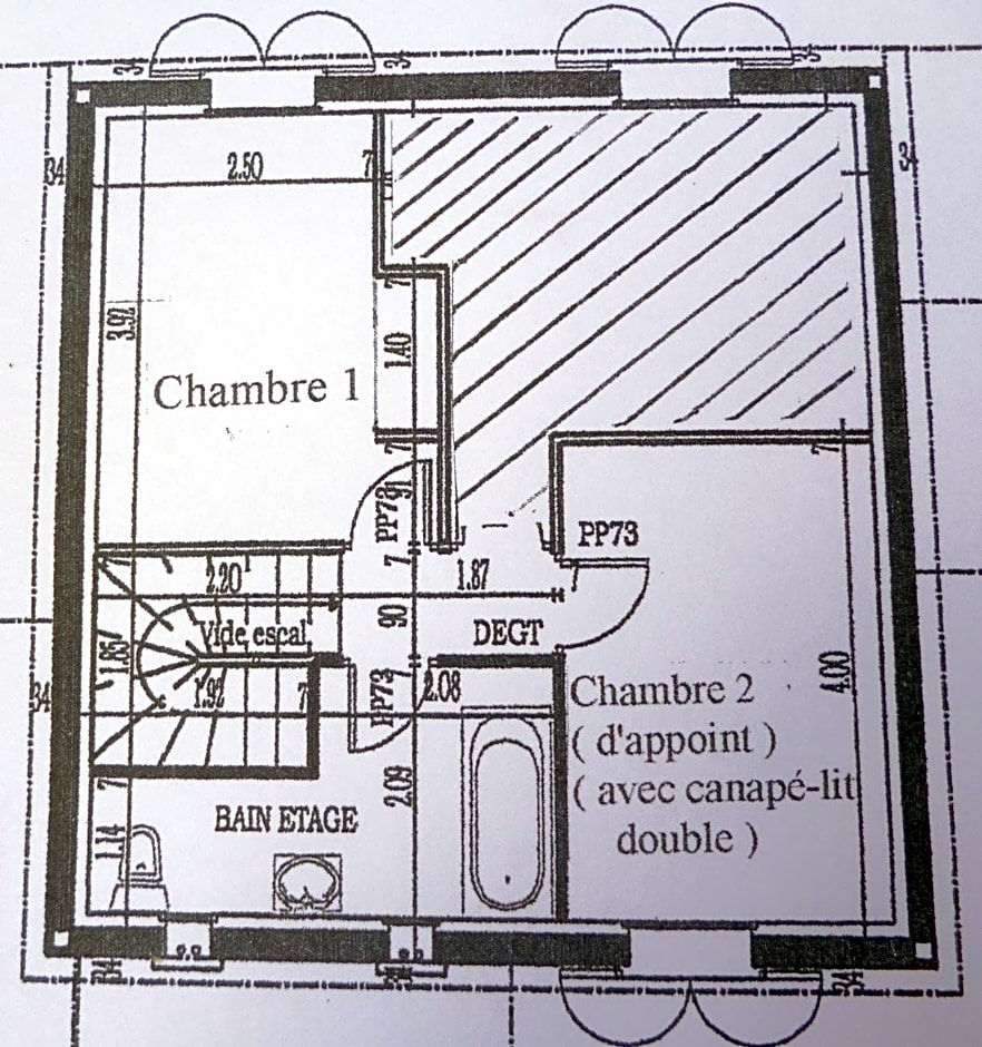 Chez Patrick Roujan