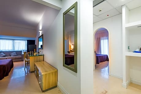 Suite with Sea View