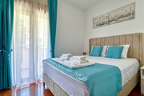 One-Bedroom Apartment with Terrace
