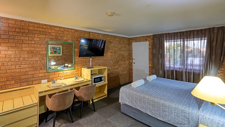 Countryman Motor Inn