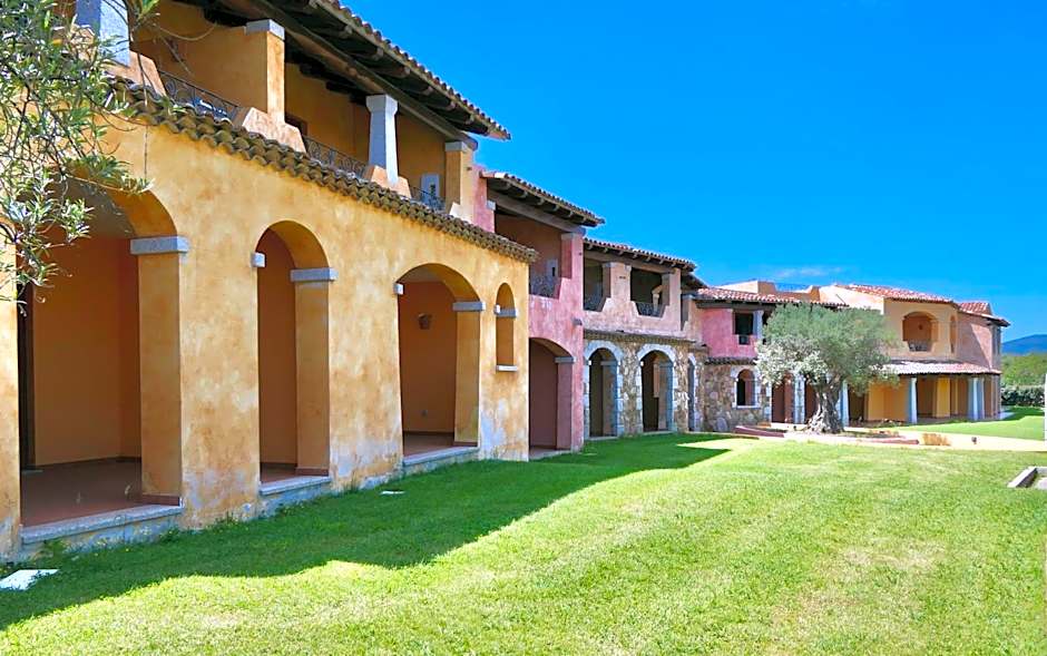 Residence with private beach in Marinella