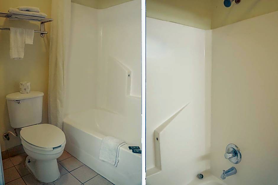 Capital O Fairway Inn - Baytown La Porte TX