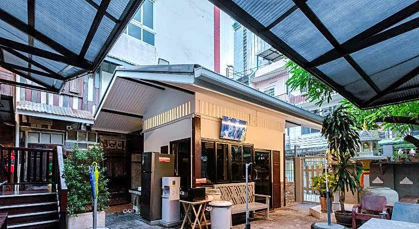 Diff Hostel