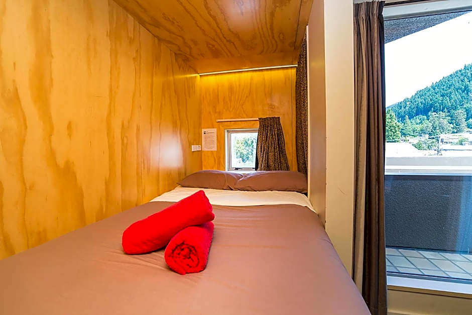 Tahuna Pod Hostel