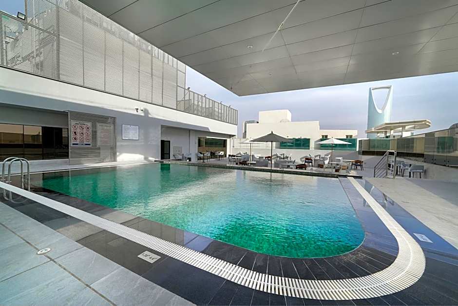Nova M Hotel, Edge by Rotana