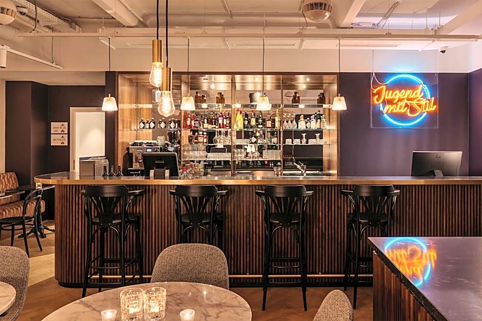 Hotel Schani Salon