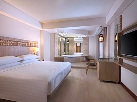 One Bedroom Junior Suite with King Bed and Pool view with Free Shuttle Service to Double-Six Beach
