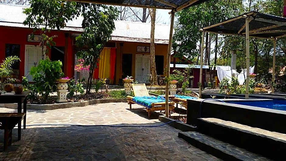 Elephant House and Bungalows Gili Air