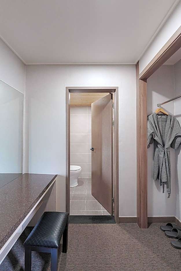 Jeonju Yeonghwa Hotel