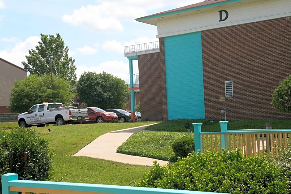 Howard Johnson by Wyndham Hattiesburg